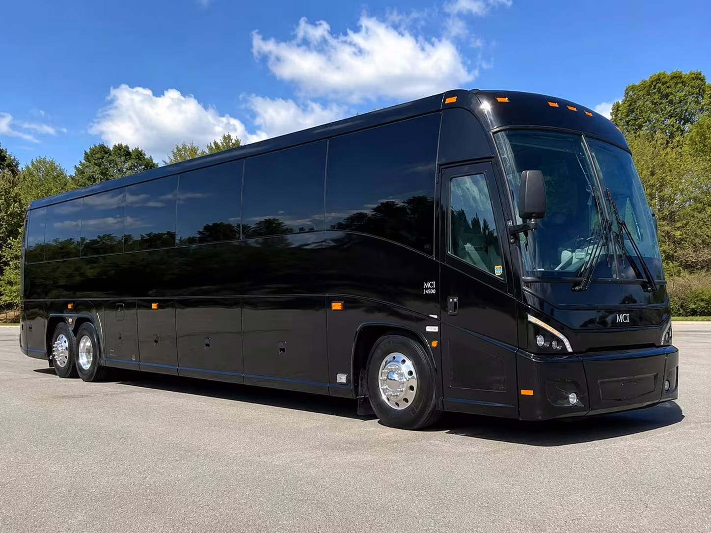 bellflower charter buses for airport transfers and cruise shuttles