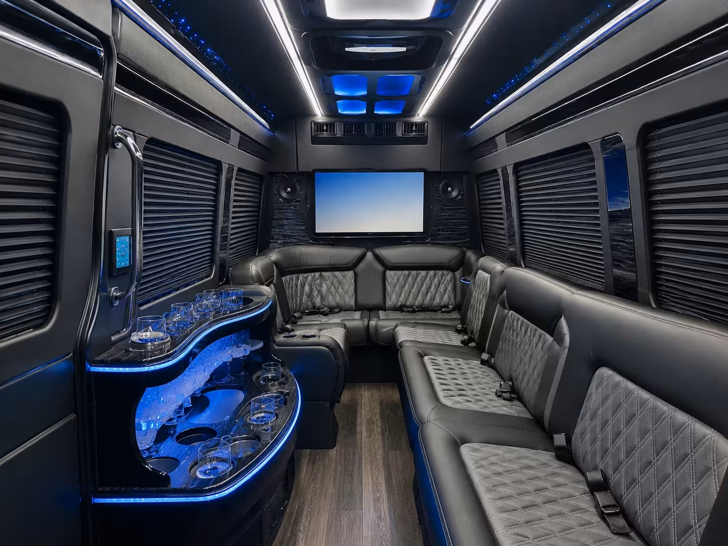 high school and college sports fan shuttles in the bellflower area